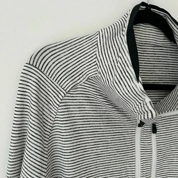 Lululemon 1/4 zip  striped running shirt - Picture 2 of 12